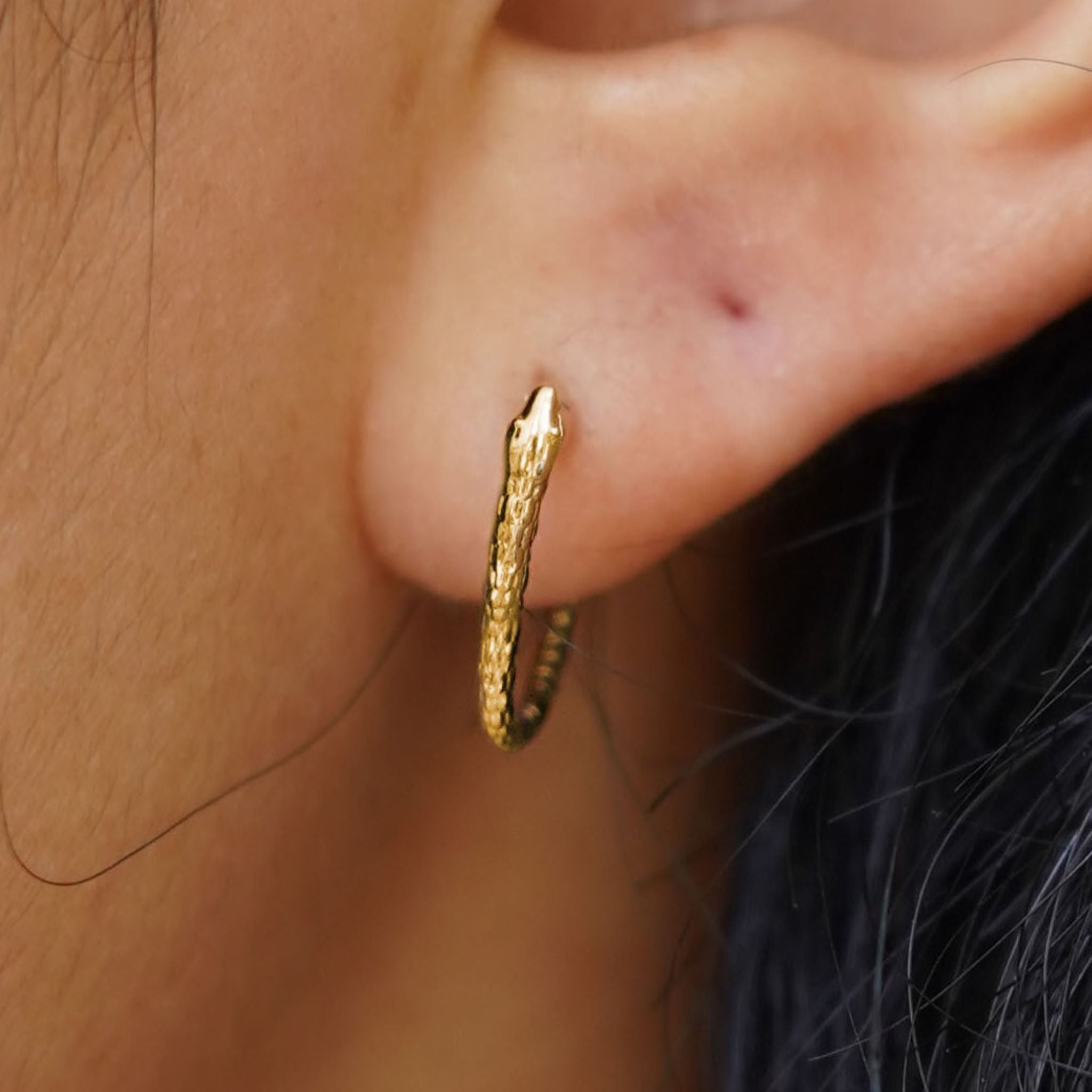 14K Solid Gold Snake Cartilage Stud Earring / Tragus 2024 Conch Helix Ear Piercing / Tiny Snake Lobe Stud / Serpent Gold Earrings Jewelry Her Him