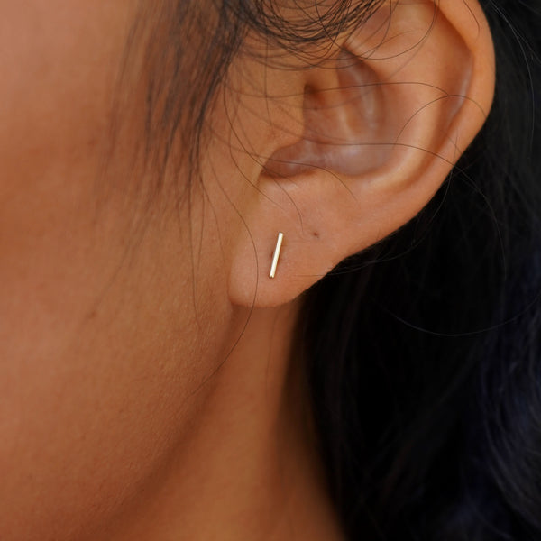 Medium Line Earring