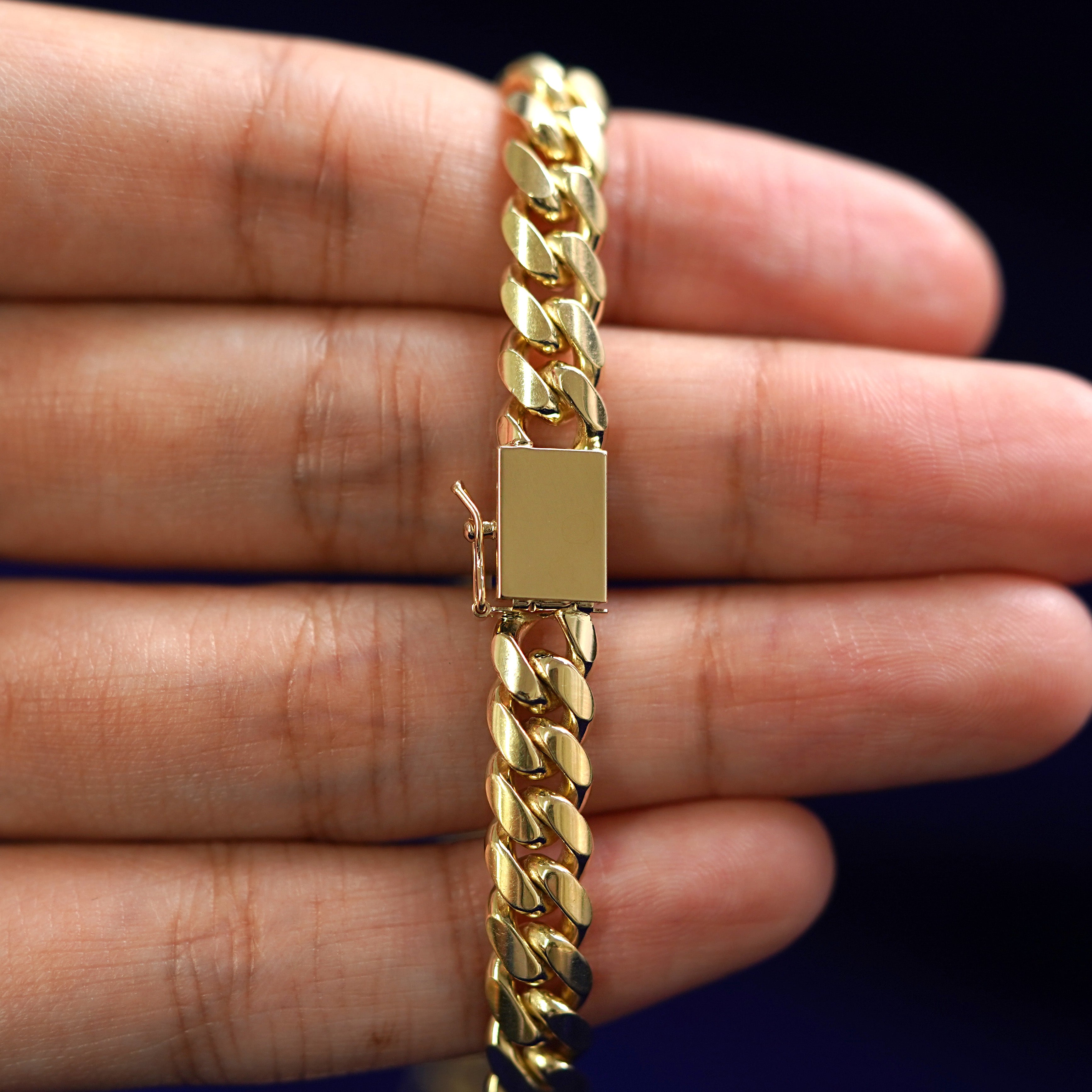 Cuban Link Bracelet Box online Clasp